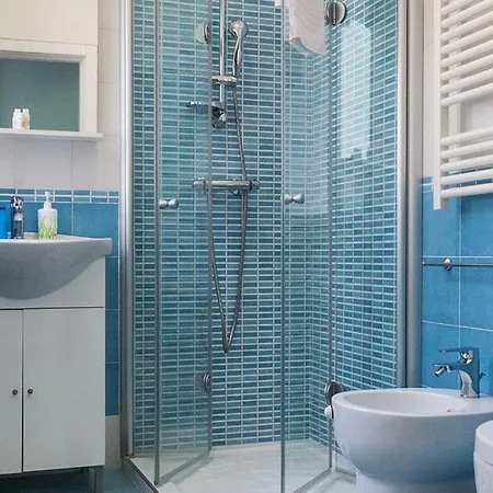 Aurora Sul Mare לינה וארוחת בוקר 4*